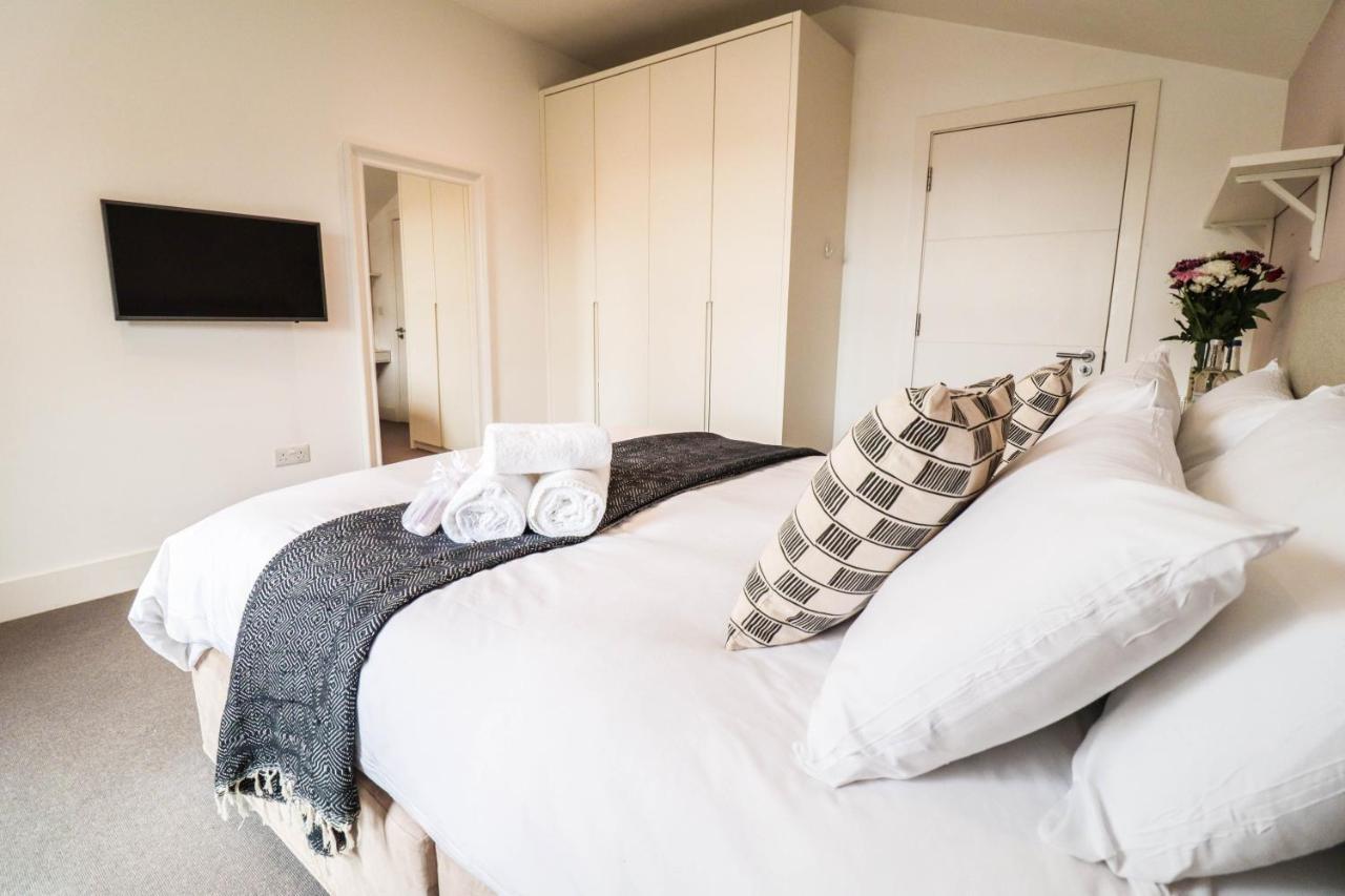 Modern & Spacious 1 Bedroom Clapham Junction Flat Londra Exterior foto